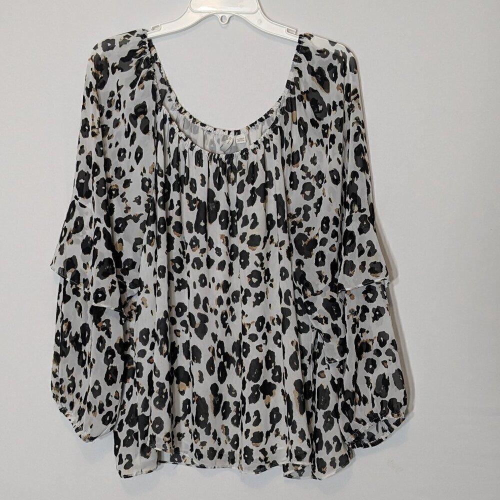 CATO EST 1946 White/Black Animal Print Lined Chiffon Peasant Top; Size 22/24W